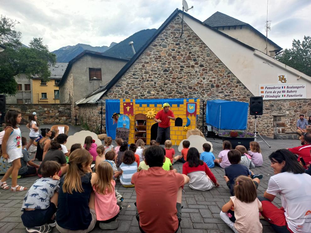 Espectáculo infantil de este sábado en la feria de las brujas de Sallent de Gállego.