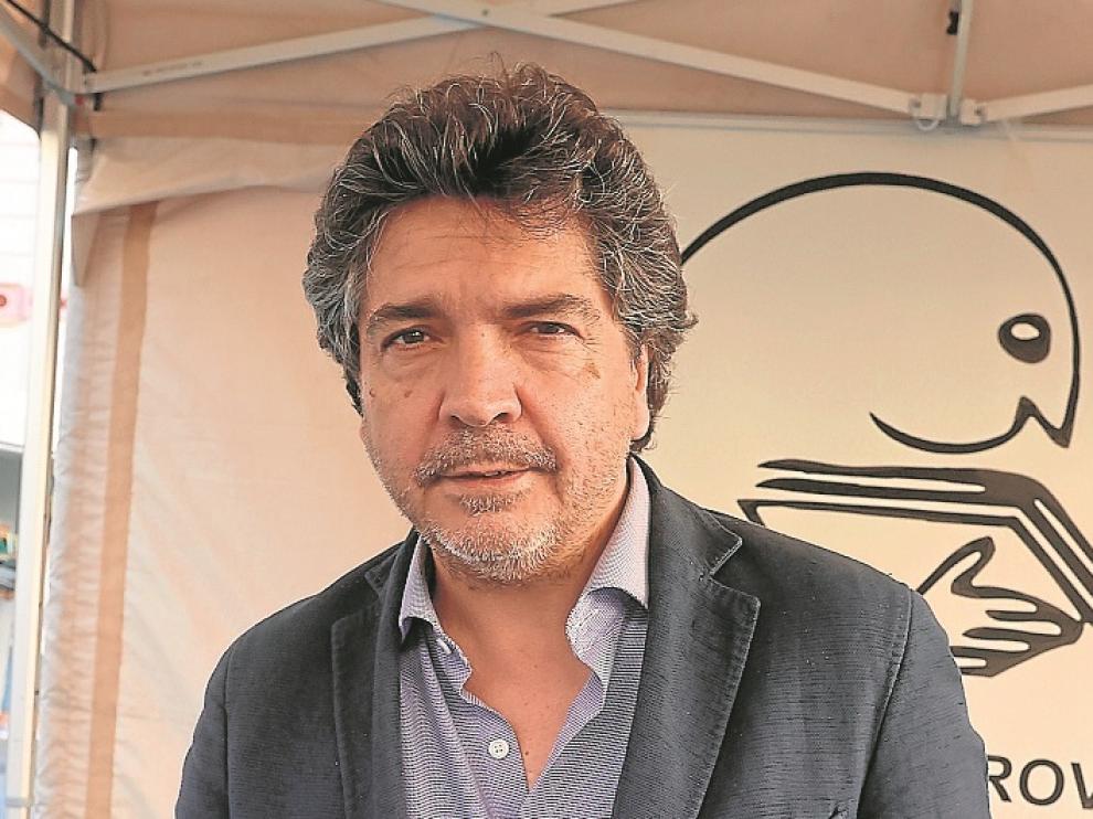Mario Garcés, este viernes en la Feria del Libro de Huesca.