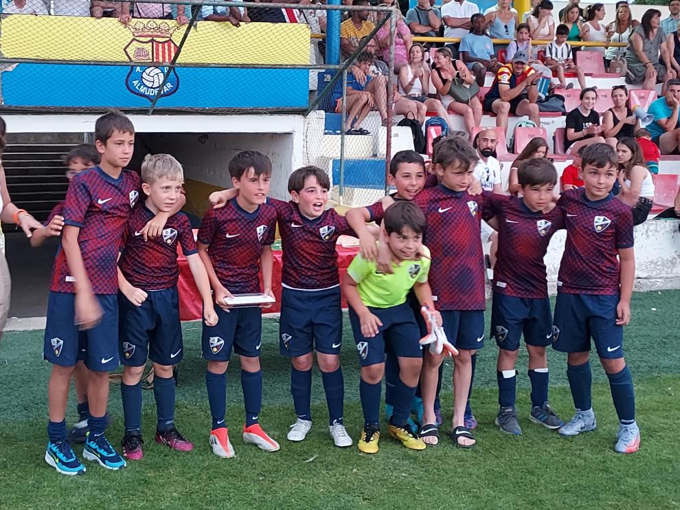 El Huesca benjamín fue subcampeón tras caer en la final con el Ebro.