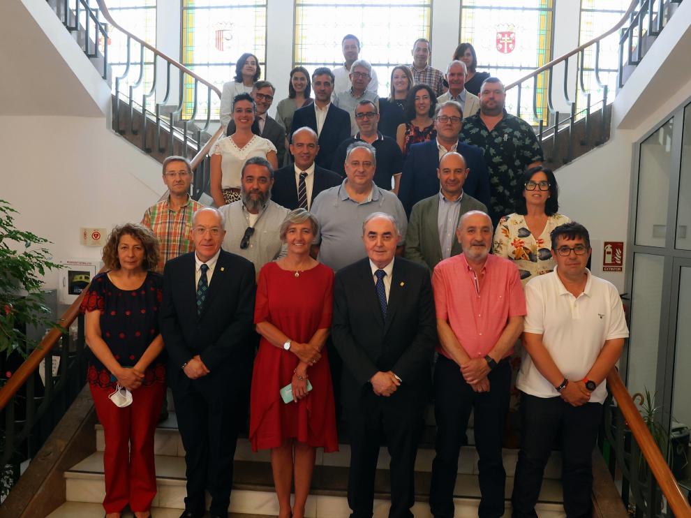 Manuel Rodríguez Chesa, en el centro, junto a los miembros del Pleno.