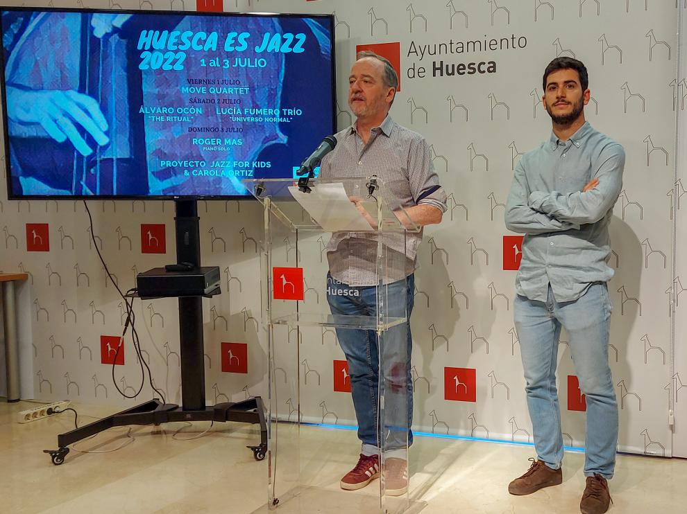 Ramón Lasaosa y Alejandro Esperanza, durante la presentación de Huesca es Jazz.