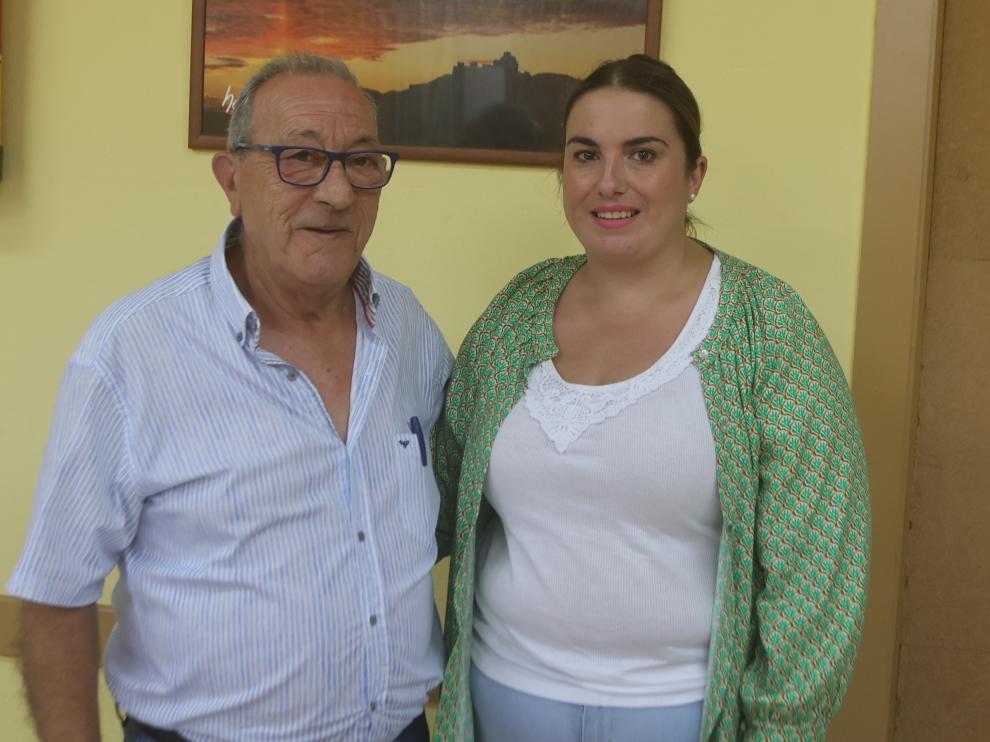 Antonio Tuda junto a Loreto Larripa, nueva presidenta del barrio de Santo Domingo y San Martín.