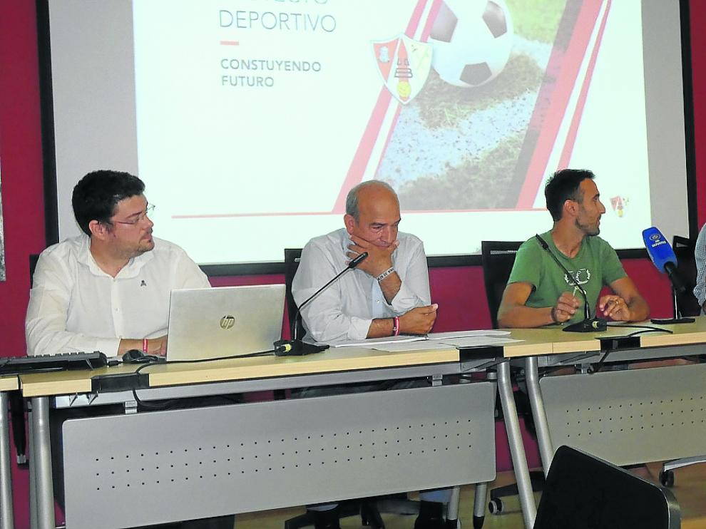 Isaac Álvarez, Rafel Torres, Kike Rausell y Julio Salinas, durante la asamblea.