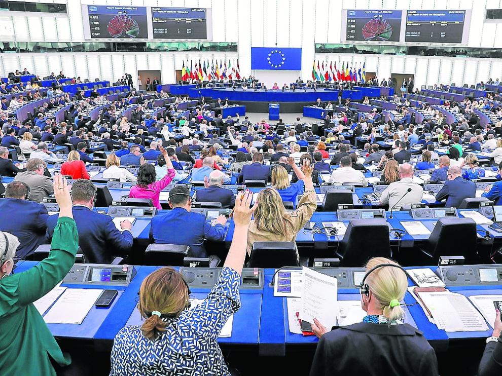 Miembros del Parlamento Europeo ayer durante la votación. FRANCE EU PARLIAMENT