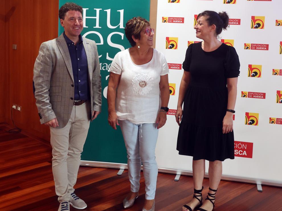 Fernando Blasco, Elisa Sancho y Estela Rasal en la presentación de la campaña.