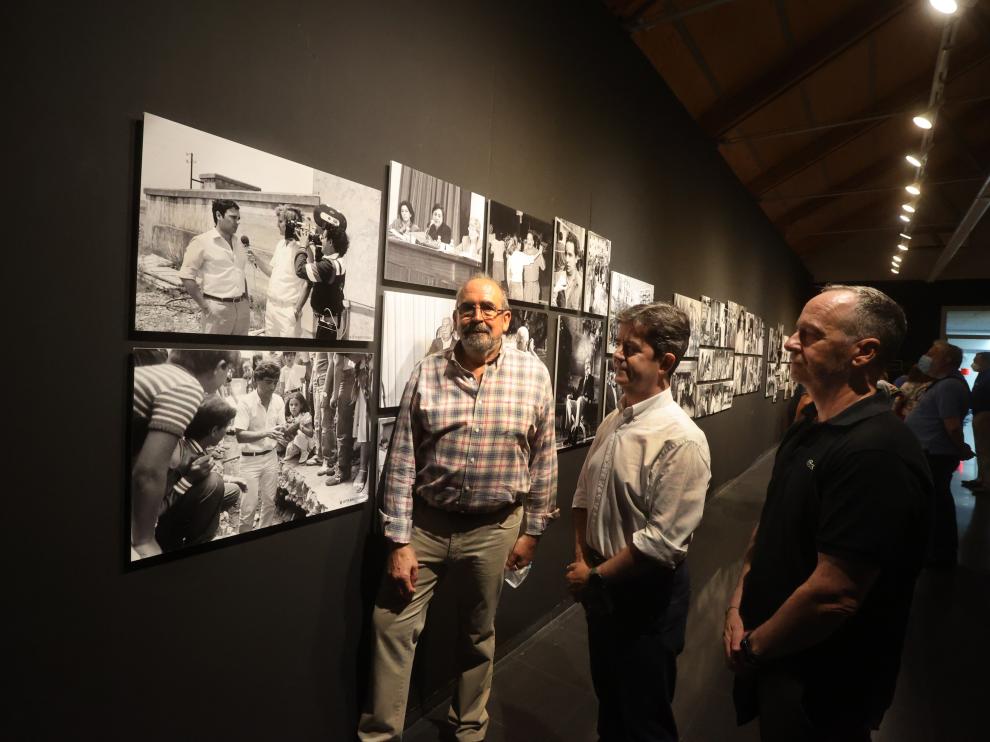 Víctor Ibáñez, Luis Felipe y Ramón Lasaosa en la inauguración de la exposición.
