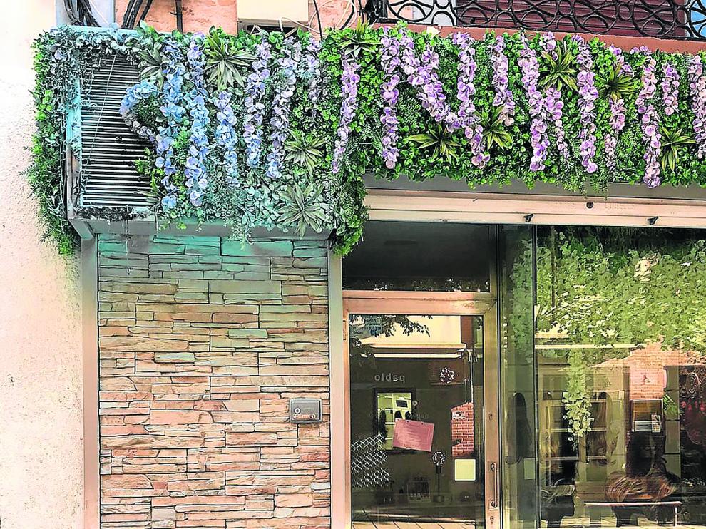 Exterior del local en el que se produjo el fuego.