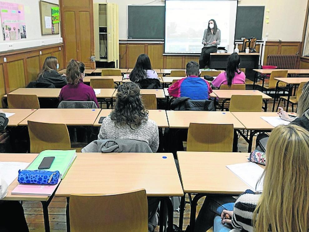 Un aula del campus de Huesca de la Universidad de Zaragoza durante una clase.