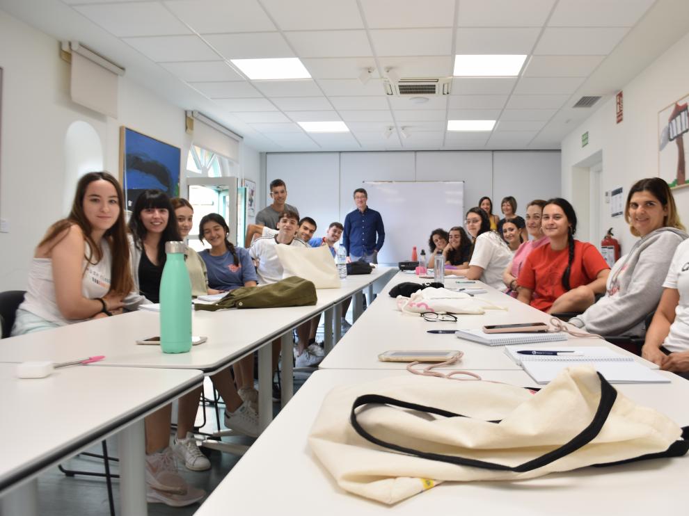 20 alumnos han cursado esta formación homologada por el Gobierno de Aragón en las instalaciones de la sede de la Comarca Hoya de Huesca.