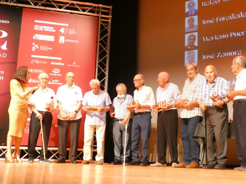 Durante la celebración del 75 aniversario de la Sociedad Mercantil Artesana se realizaron distintos homenajes.