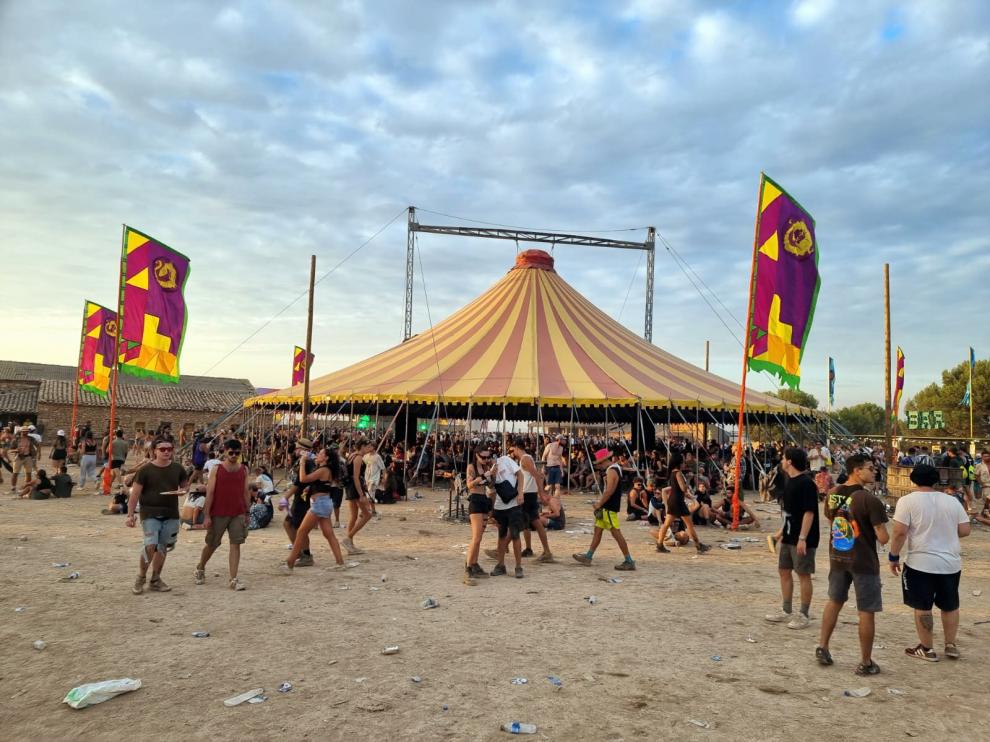 El público llenó los más de 100 m2 de desierto y disfrutó de una gran experiencia musical
