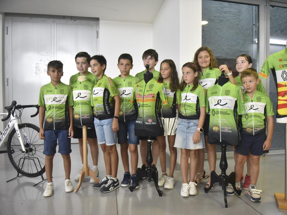 Integrantes del Club Ciclista Oscense.
