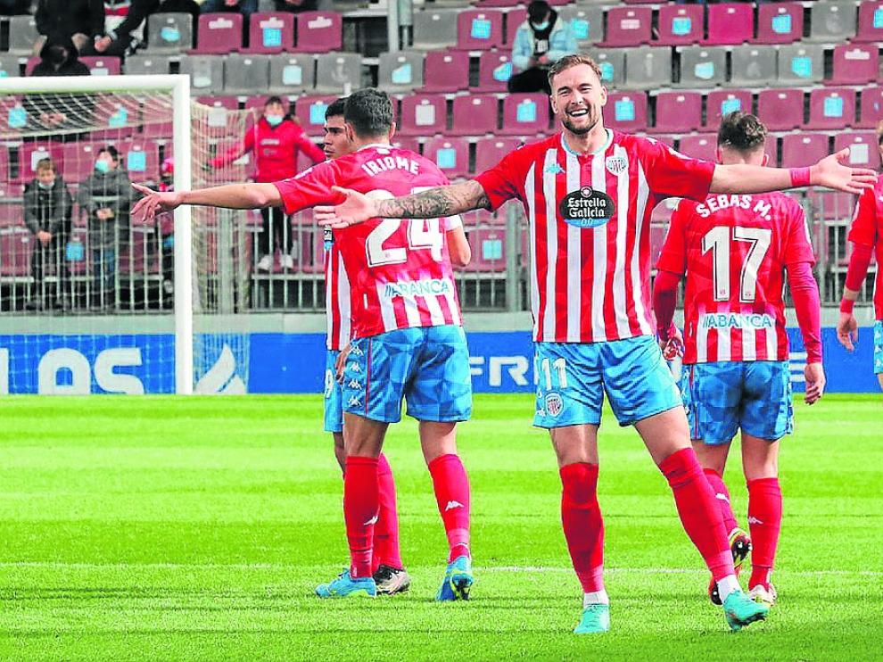 El delantero, que ha jugado las tres últimas temporadas en el Lugo, anotó 9 goles en la última campaña con los lucenses
