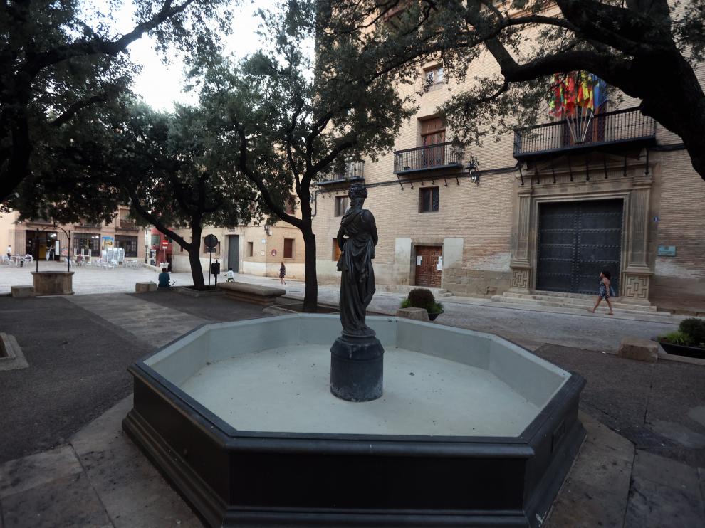 Fuente de La Moreneta sin agua como medida de ahorro de este bien.