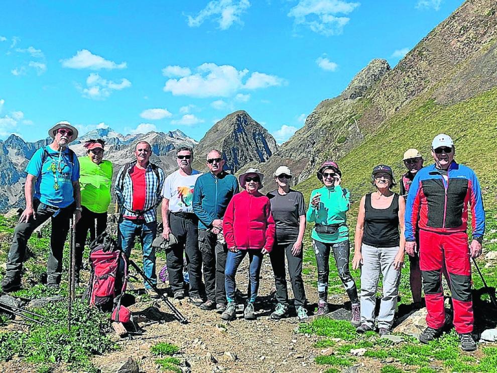 Grupo de Peña Guara que realizó la excursión por el pico de Salvaguardia y los portillones de Benasque.