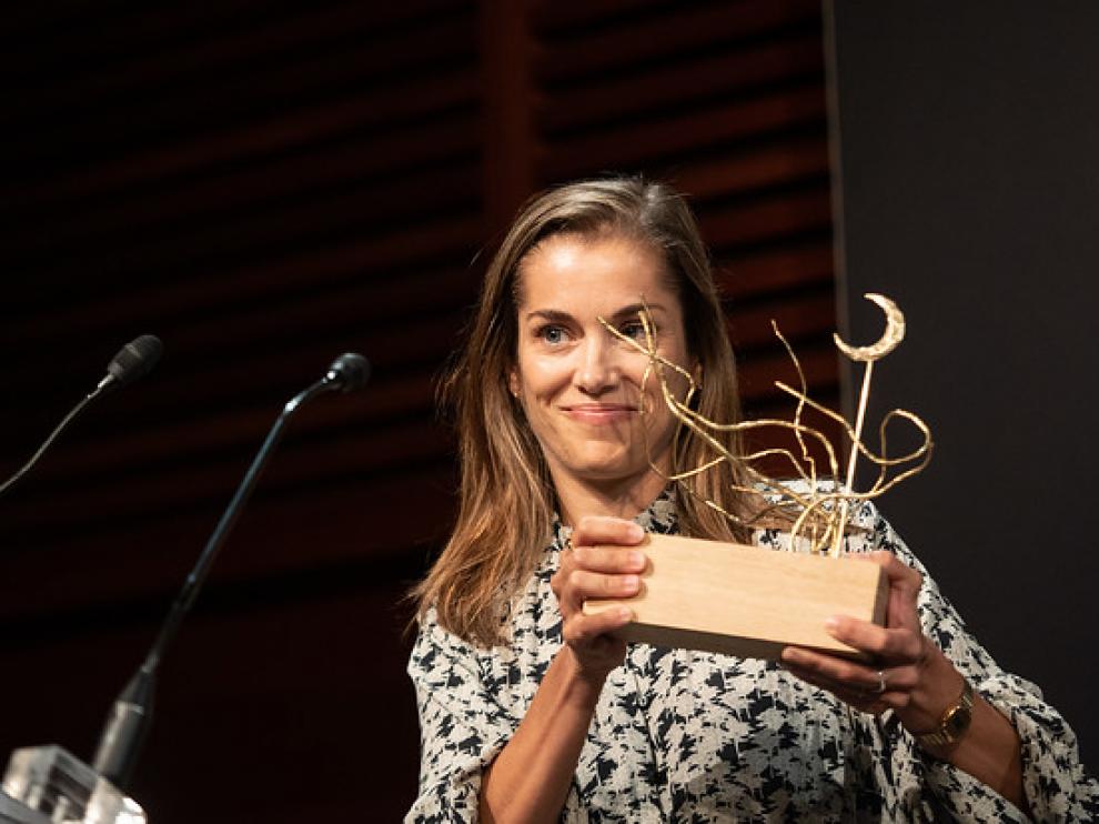 La productora María Zamora recibió el premio.