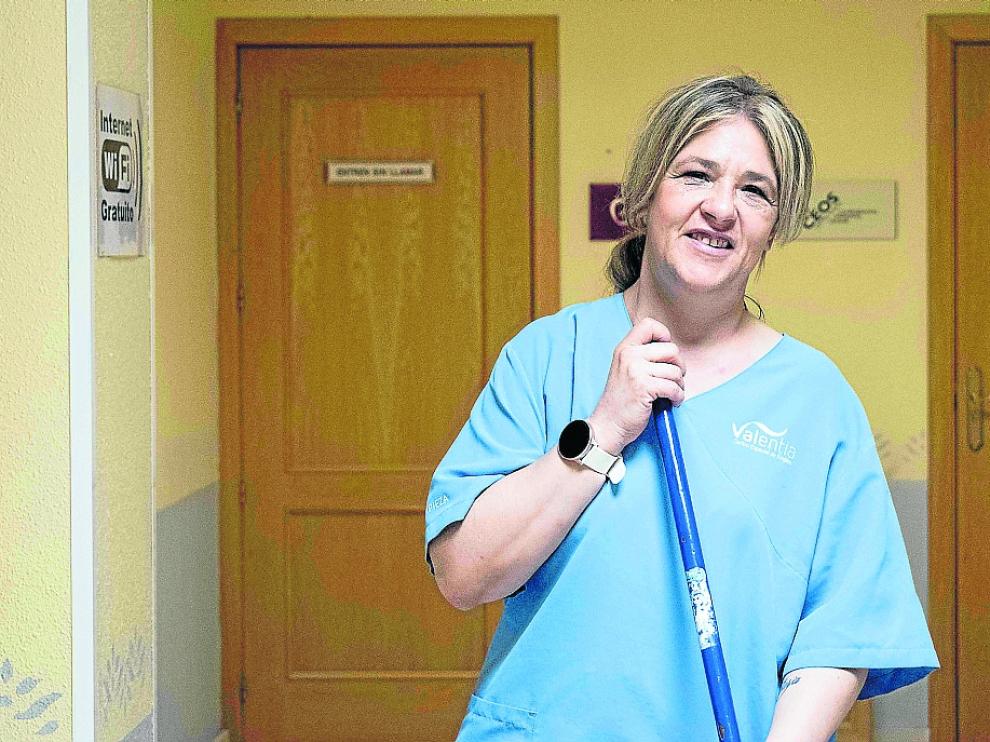 Una de las trabajadoras del servicio de Limpieza de Valentia.