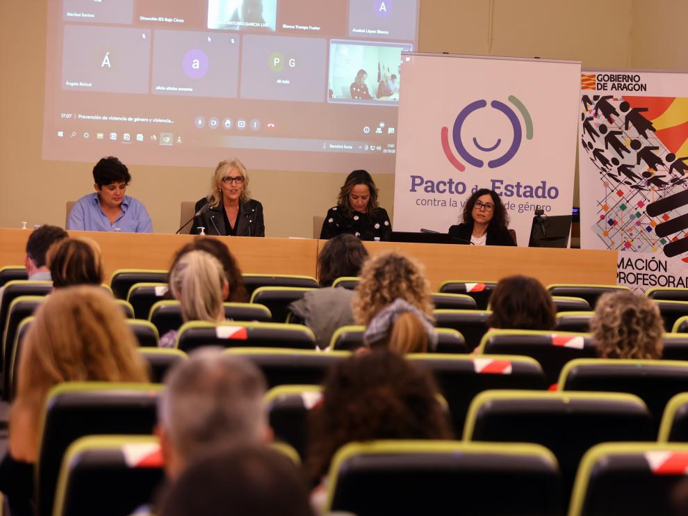 Jornada formativa sobre violencia sexual y de género en los jóvenes celebrada en Huesca