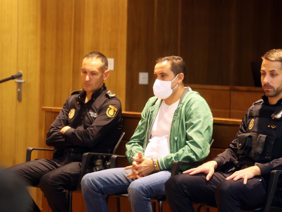 El acusado por el crimen de Hassna, en la vista en la Audiencia Provincial de Huesca este viernes.