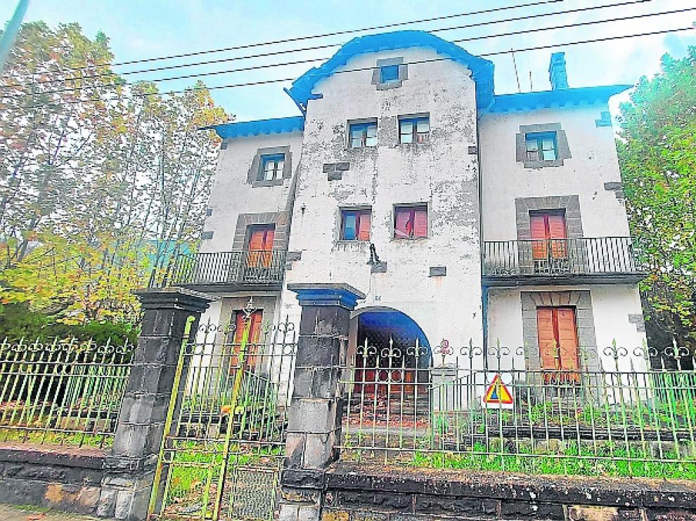 Casa Forestal de Biescas donde se quiere construir diez viviendas de alquiler.