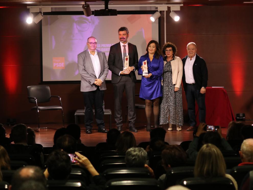 Sorolla, Lapuente, Domingo, Albás y Gracia, en el acto de entrega de los premios Ernest Lluch.