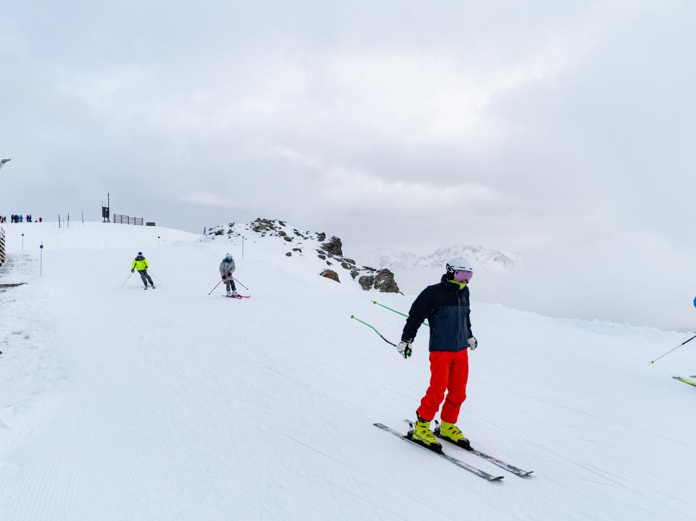 La estación de esquí de Aramón Formigal ha inaugurado la temporada con 30 kilómetros esquiables.