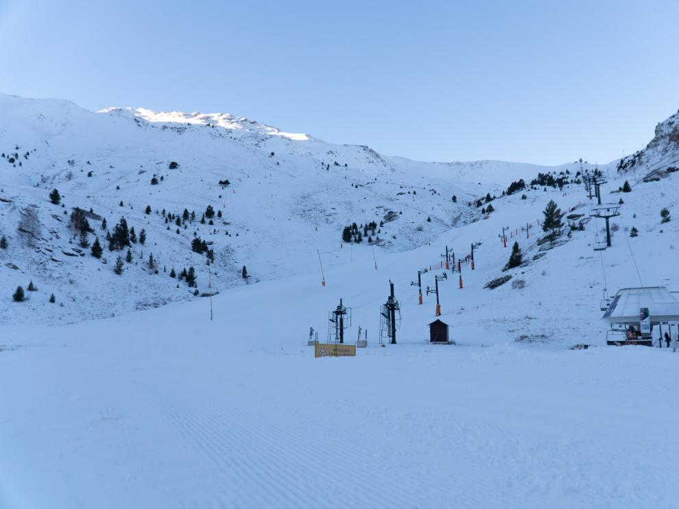La estación de Cerler abrirá el 6 de diciembre con 12 km esquiables.