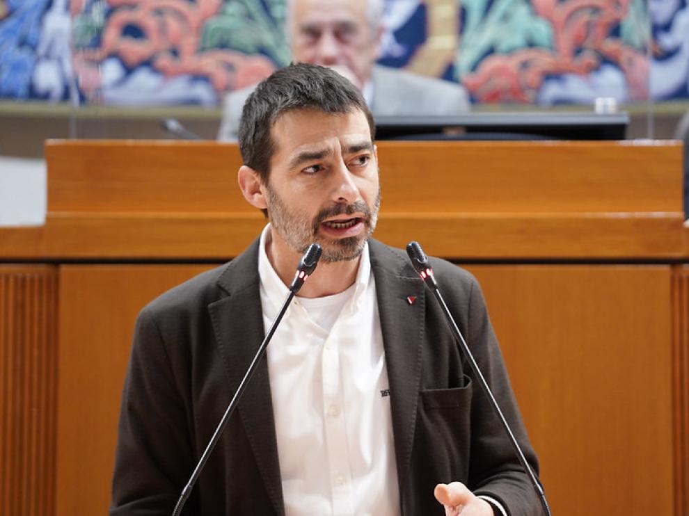 El diputado Álvaro Sanz defendió la proposición, en Las Cortes de Aragón.