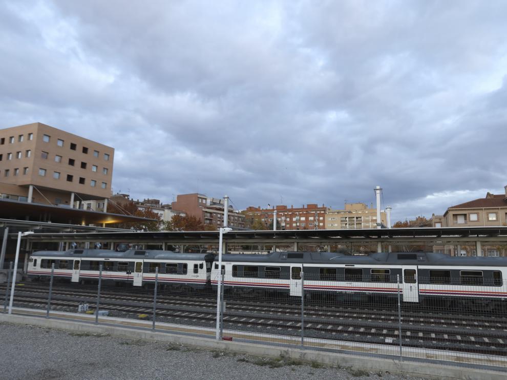 Renfe incautará la fianza de 20 euros y anulará el abono gratuito a quienes, por tres veces no hayan cancelado con un mínimo de dos horas de antelación la reserva de la plaza si finalmente no va a viajar.