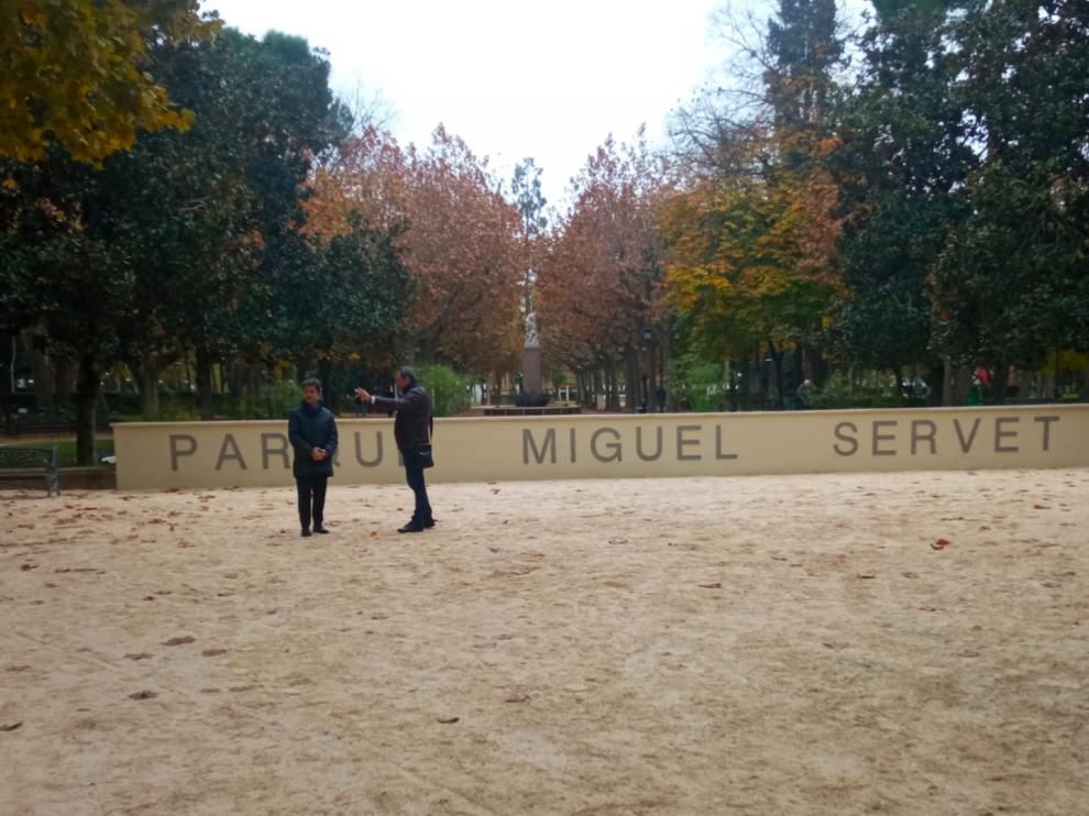 Luis Felipe y Roberto Cacho han visitado el parque Miguel Servet para conocer las obras realizadas.
