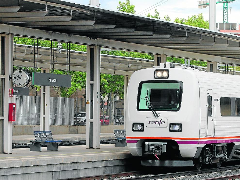 Estación de tren de Huesca, trayecto entre Huesca y Zaragoza.