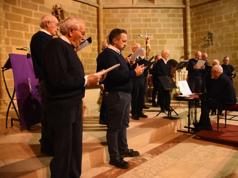 La coral Ars Nova de Alerre en el acto religioso.