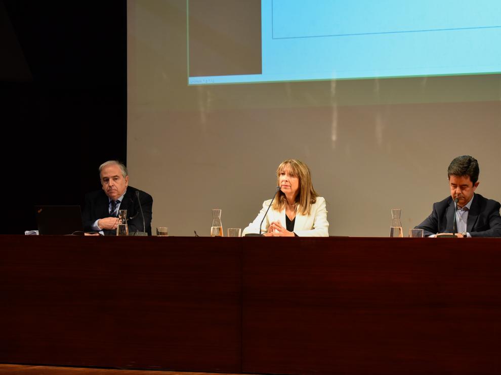 Jesús Inglada, Berta Fernández y Luis Felipe en la inauguración del foro sobre totalitarismos.
