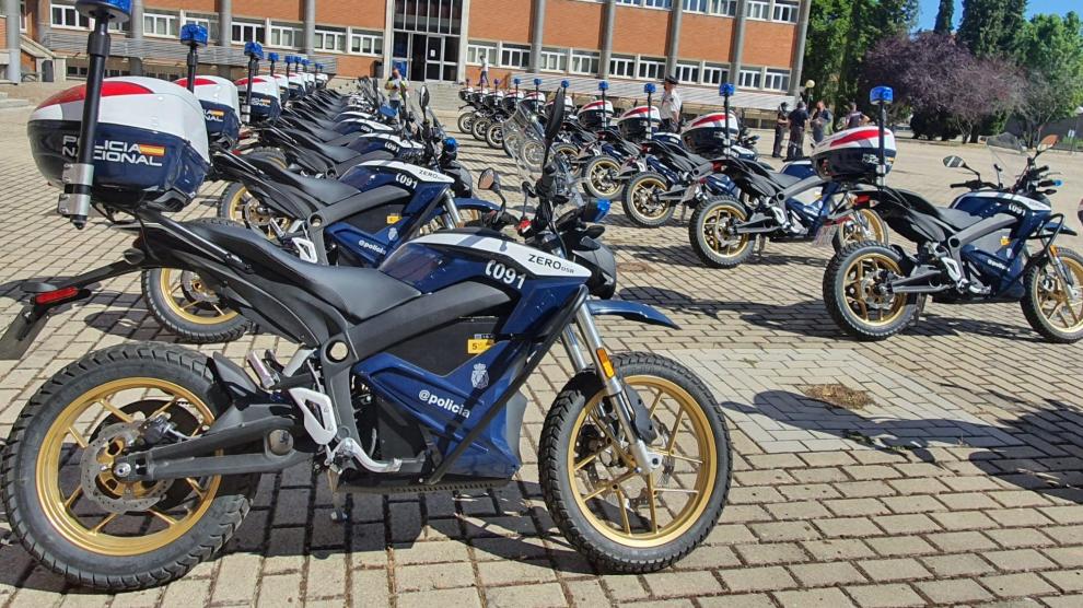 Imagen de las nuevas motocicletas eléctricas adquiridas por el cuerpo de seguridad.