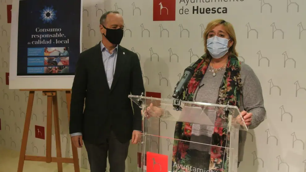 Ramón Lasaosa y Rosa Gerbás han presentado los actos navideños en Huesca.