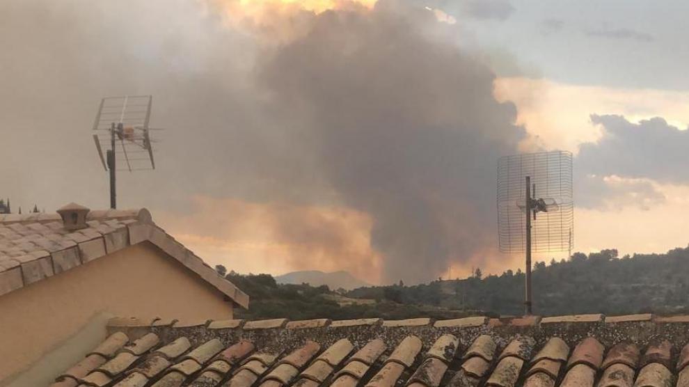 Imagen del incendio registrado en la tarde de este martes en Agüero.
