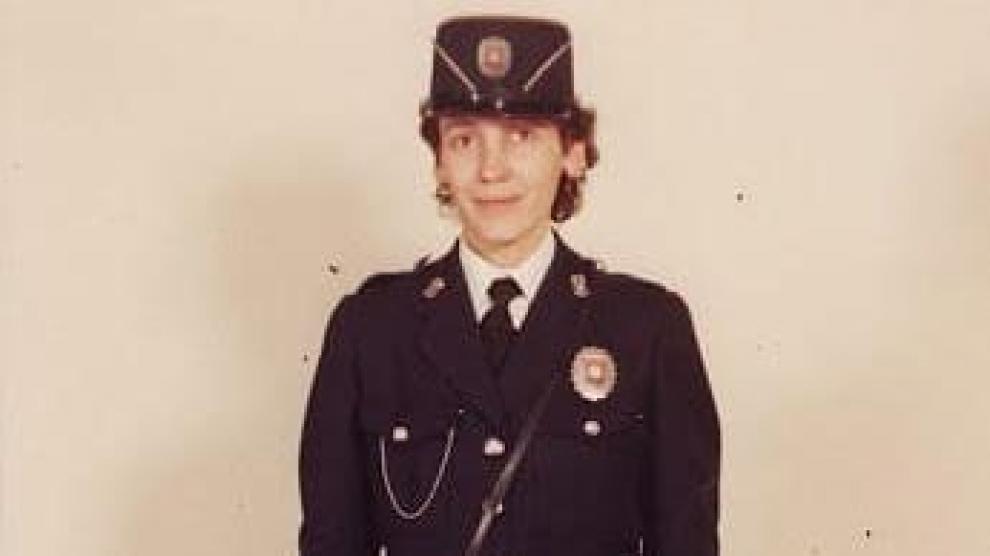 Angelines Allué, en sus primeros años como policía local.