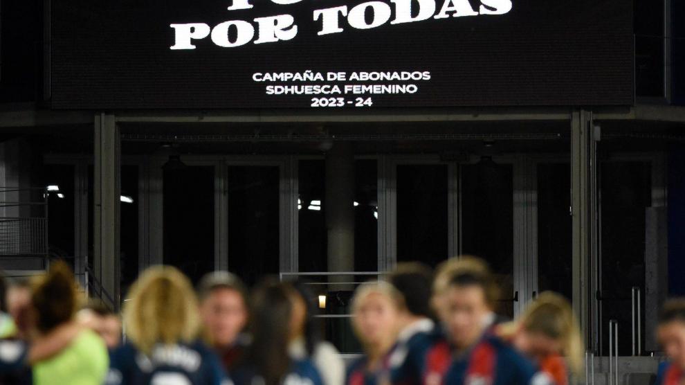 La SD Huesca Femenino ha lanzado esta temporada por primera vez su propia campaña de abonados.