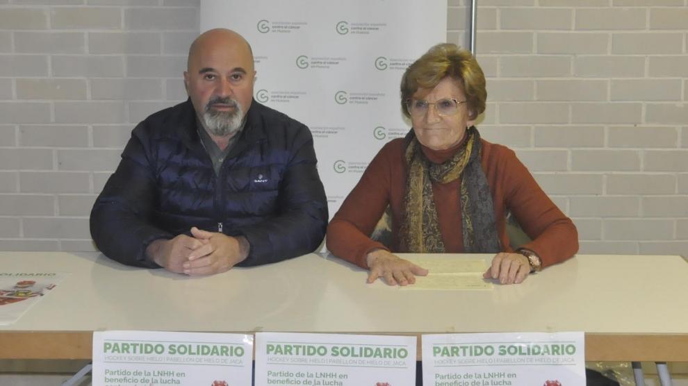 Antonio Betrán y Adela Sanvicente, en la presentación del partido solidario.