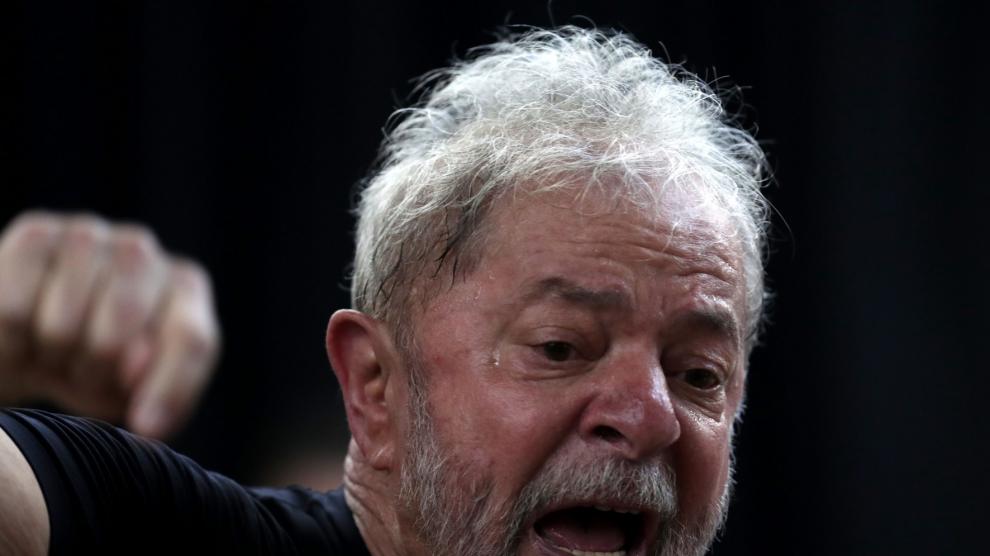 El expresidente de Brasil Lula da Silva deja la cárcel para asistir al entierro de su nieto