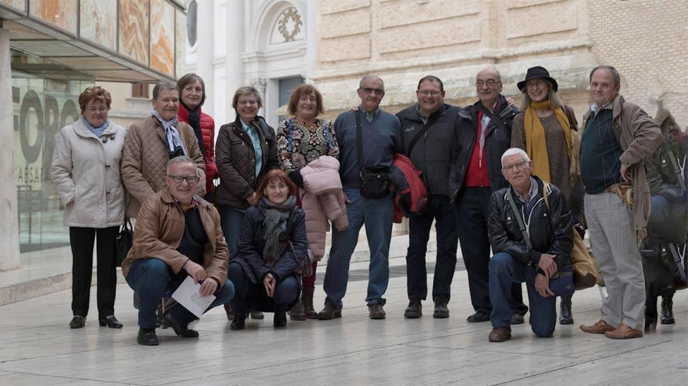 Miembros de Jaca Jacobea realizan una visita cultural a Zaragoza