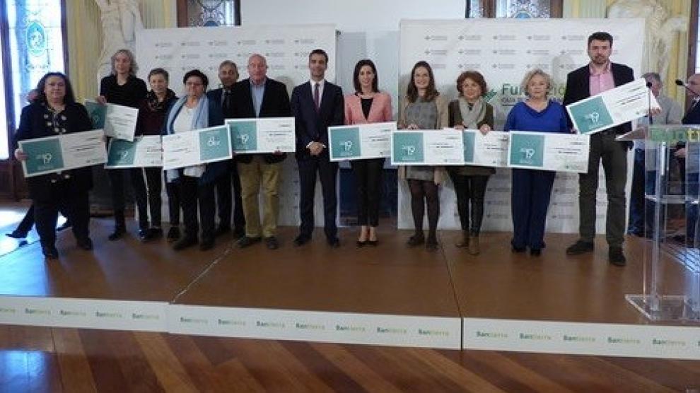 Alzhéimer Huesca y Cadis reciben las micro ayudas de Caja Rural junto a otras ocho entidades