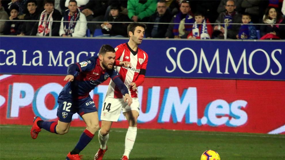Javi Galán dice que el Huesca irá a Madrid "a intentar dar la sorpresa"