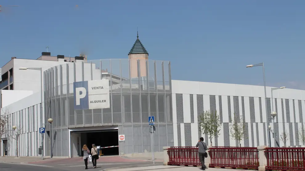 Monzón pone a la venta 100 plazas del parquin de Cortes de Aragón