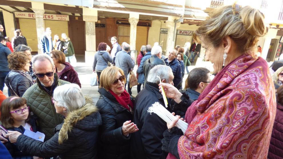 Gran ambiente en Barbastro en una de las mejores ferias de La Candelera