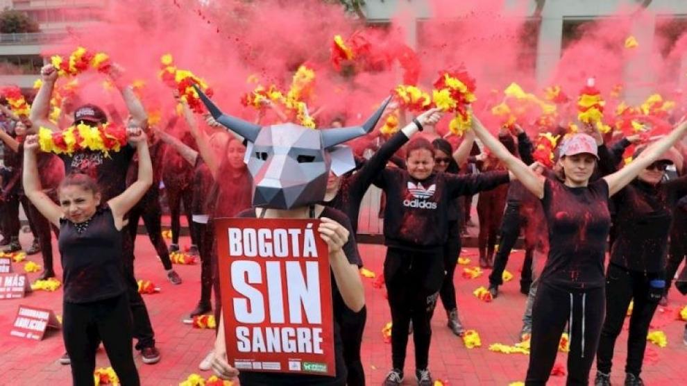 Realizan un "velatón" antitaurino en Bogotá