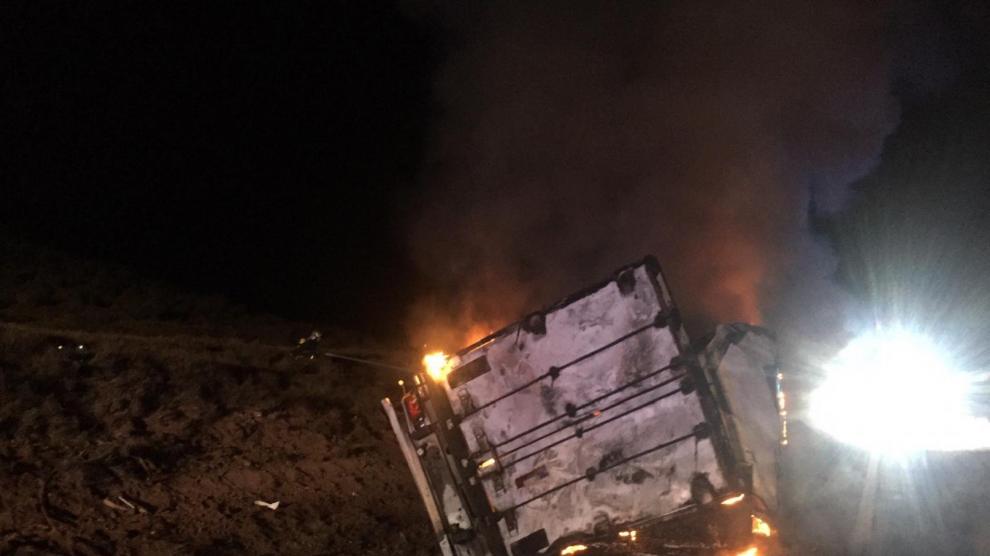 Un herido en el accidente de un camión en Peñalba