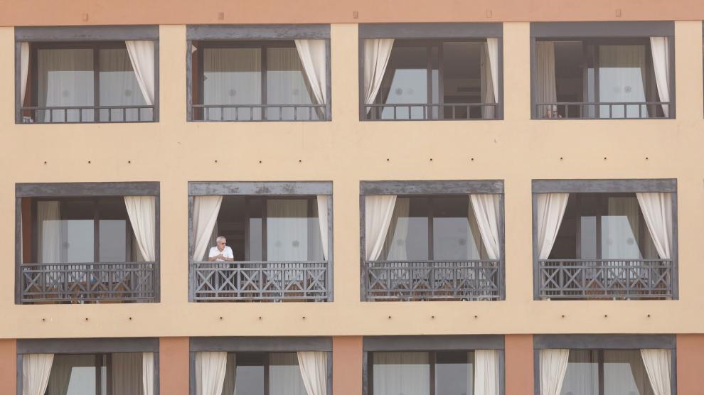 El positivo por coronavirus en Tenerife obliga a poner en cuarentena a 1.000 personas en un hotel