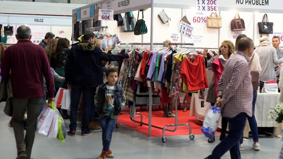 Descuentos y productos de gran calidad en la Feria de Stocks de Huesca
