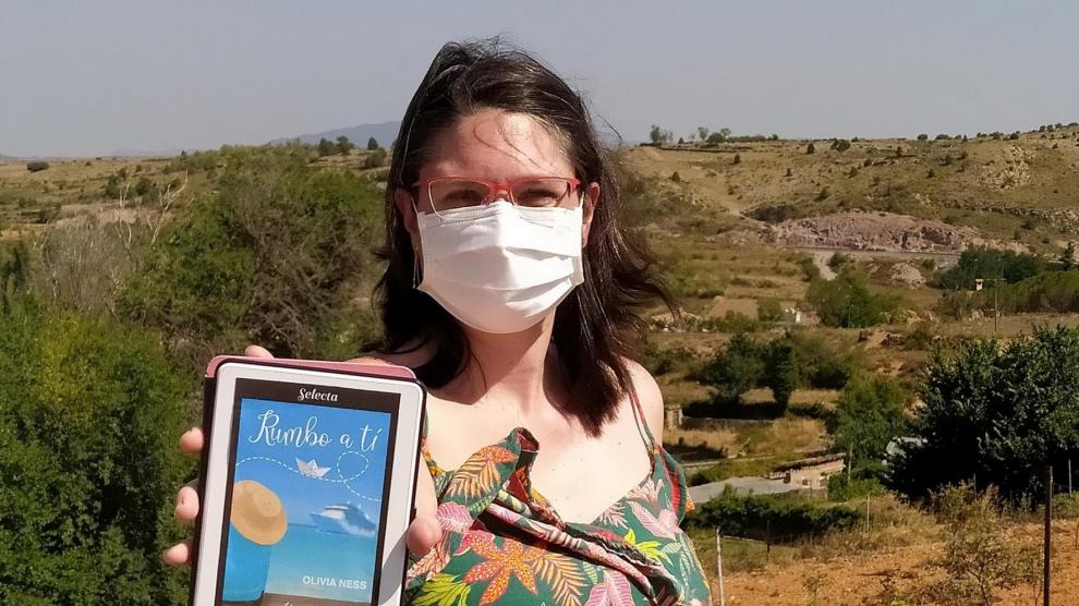 Olivia Ness: "El primer y el tercer libro de la trilogía están ambientados en Biescas"